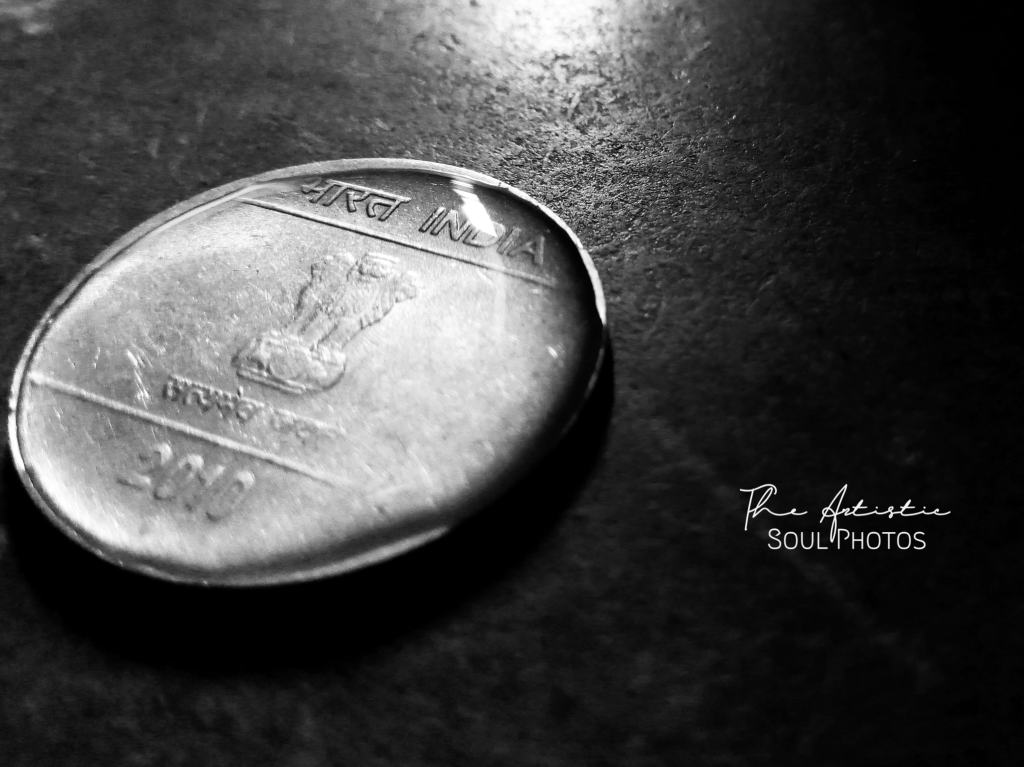 Water bubble on the Ruppee coin